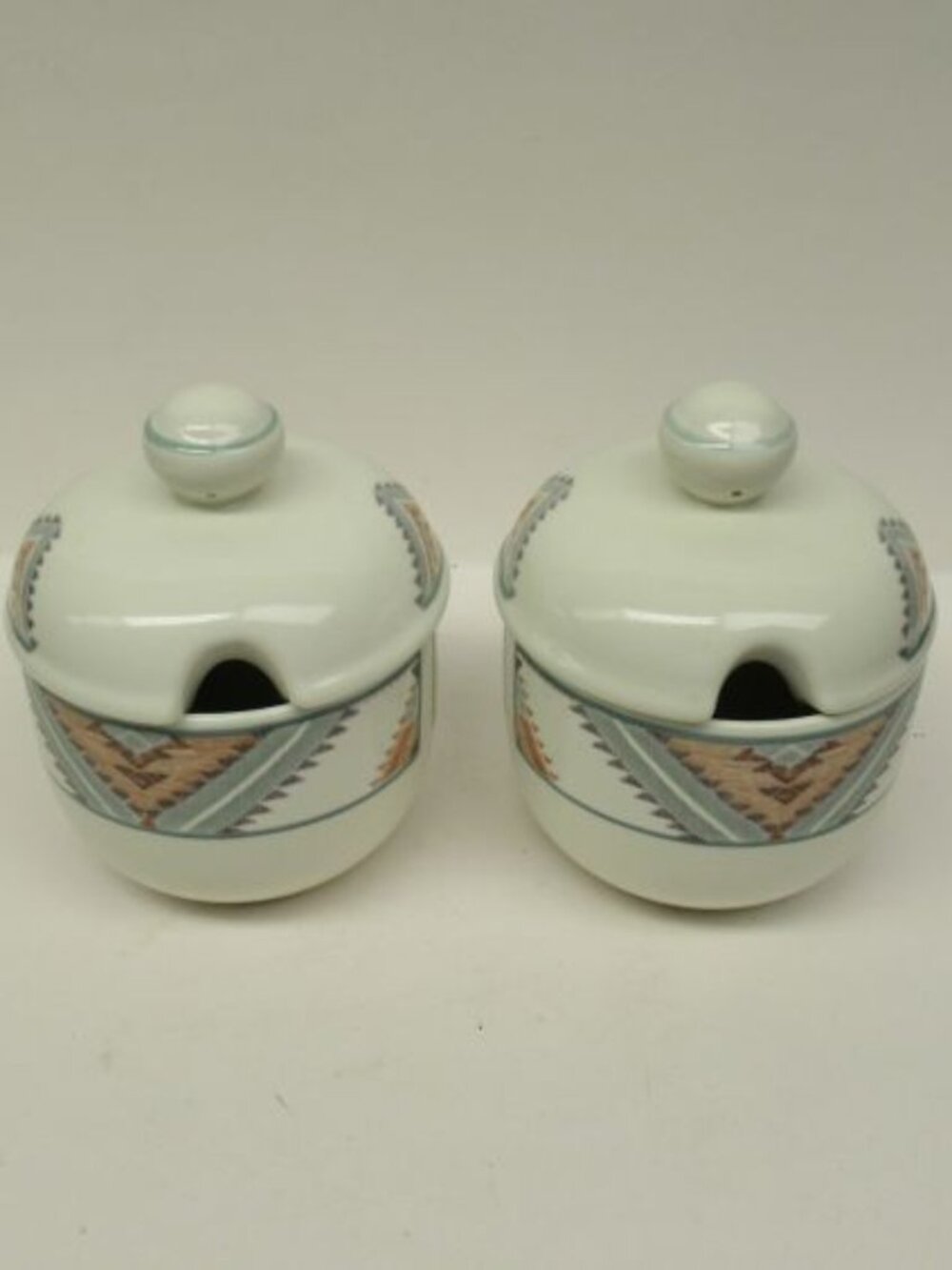 2 - Mikasa China SANTA FE Intaglio 4 Inch Jam or Jelly Bowls with Cut-Out Lids
